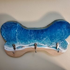 Hand-made Bone-shaped 🐾 wall decor w/hooks